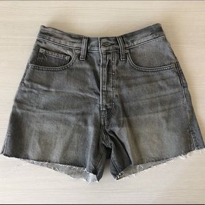 Lucky Brand Traveler Jean Short Gray New 4/27